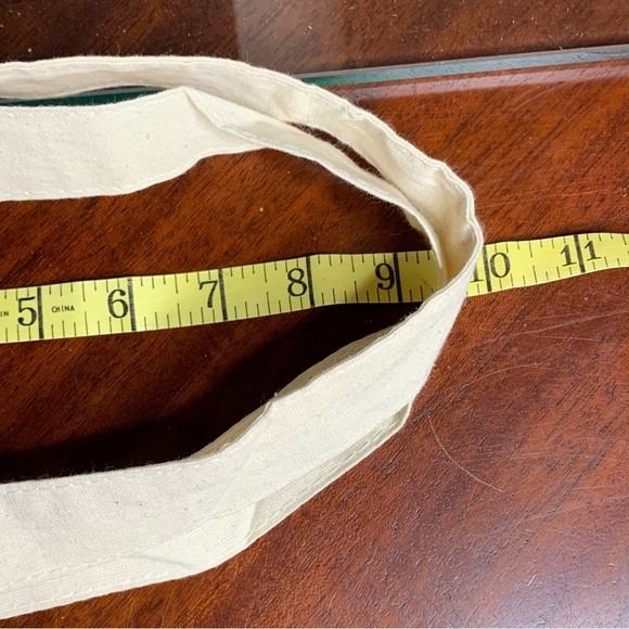 NWOT Q-Tees Frozen Snowflakes Canvas Tote - Picture 7 of 9